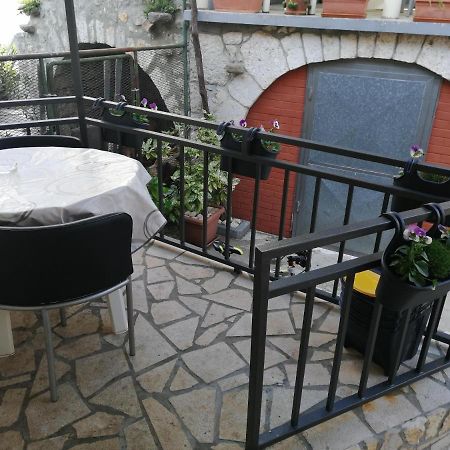 Centar Njivice Apartment Bagian luar foto