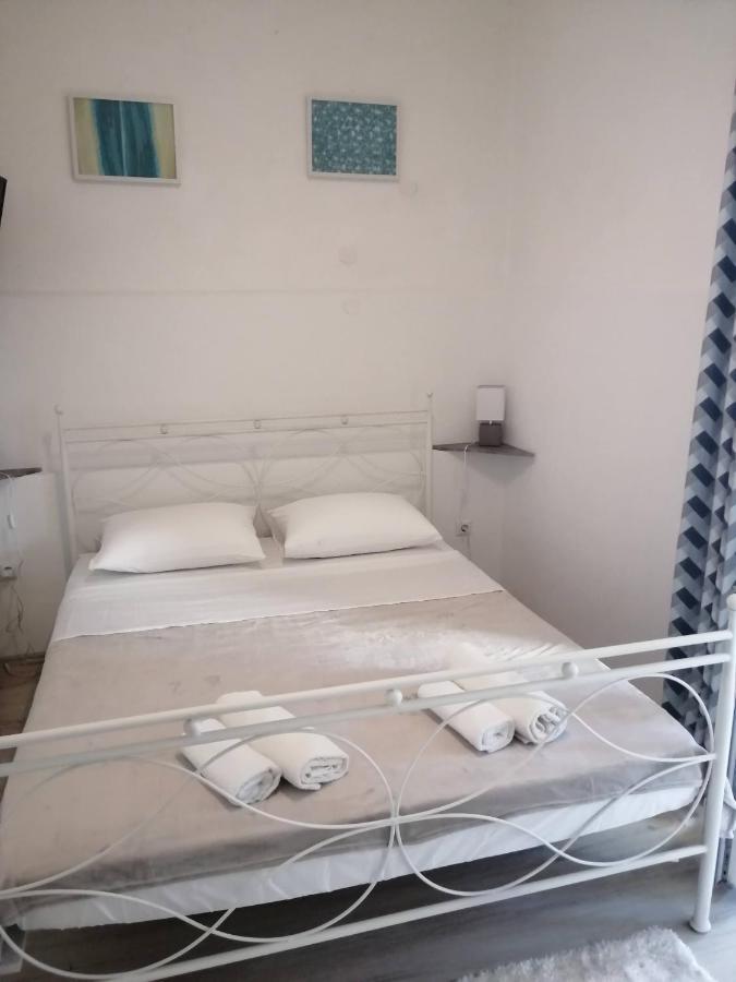Centar Njivice Apartment Bagian luar foto